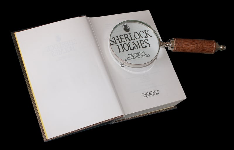 Magnifying Glass Detective Sleuth
